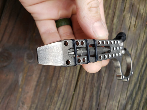 The Ring Perforated EDC Pocket Pry Bar Multi-tool - Stonewashed