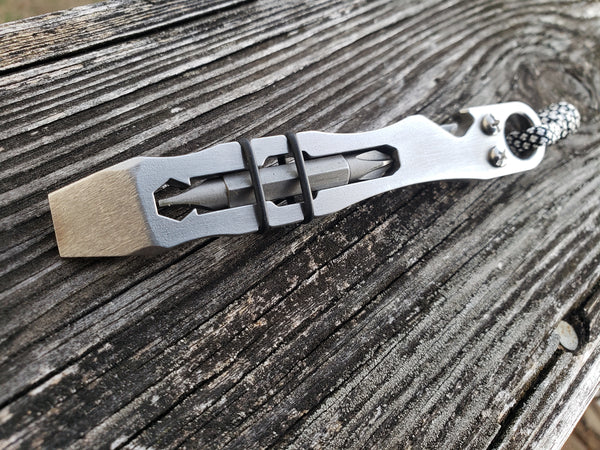 The Curve EDC Pocket Pry Bar Multitool - Polished