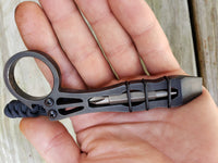 The Ring Curve EDC Pocket Pry Bar Multi-tool - Black Oxide